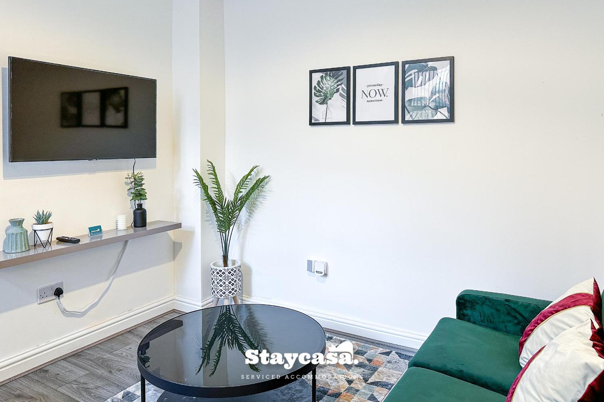 Ashfield Co-living - Private Self-cater Holiday home Manchester