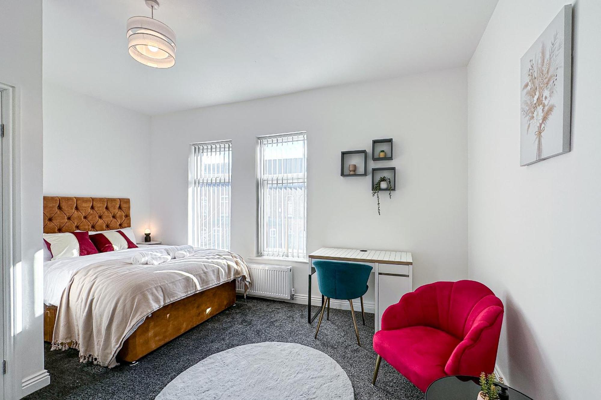 Ashfield Co-living - Private Self-cater * Manchester
