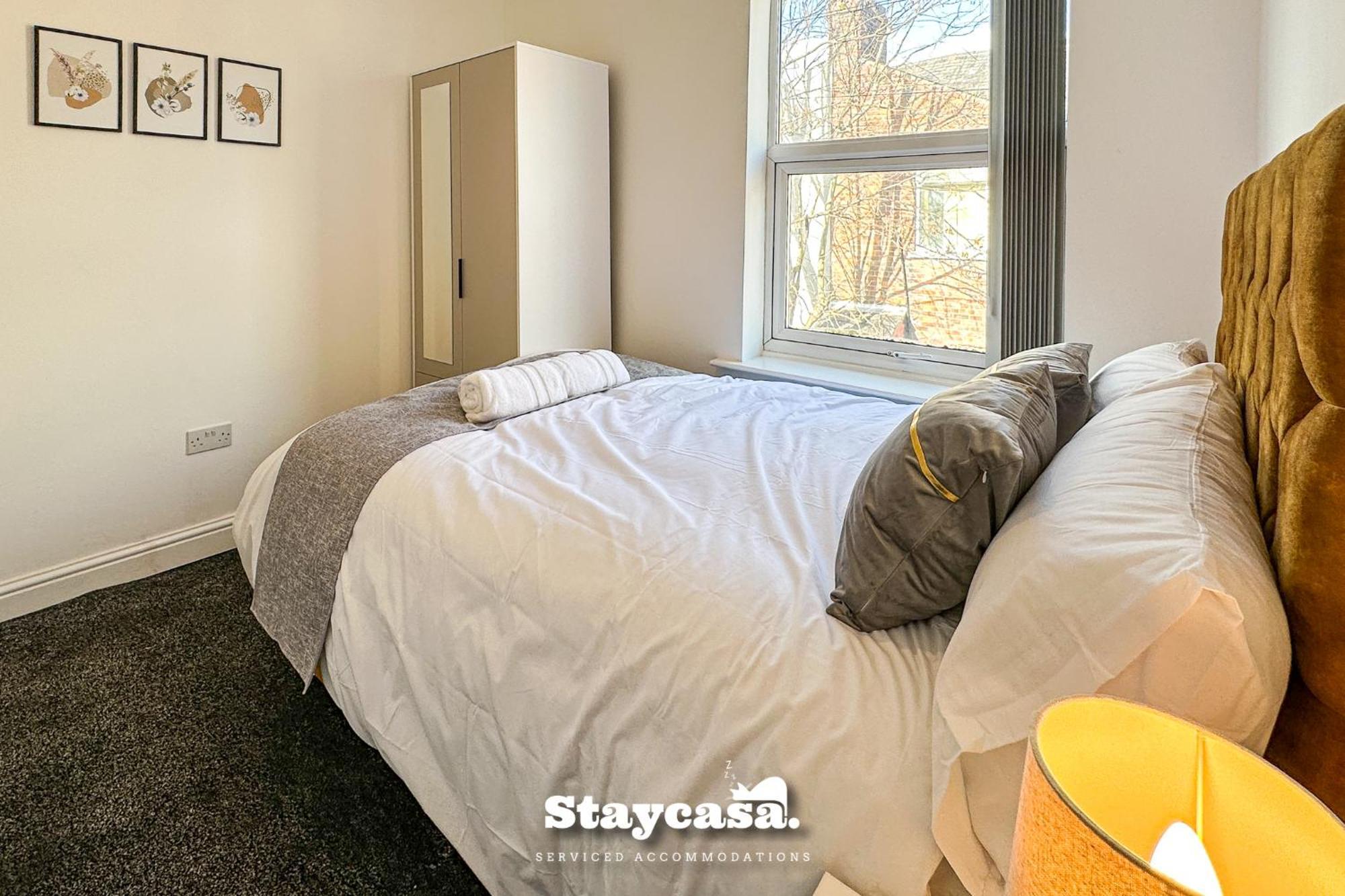 Ashfield Co-living - Private Self-cater Holiday home Manchester